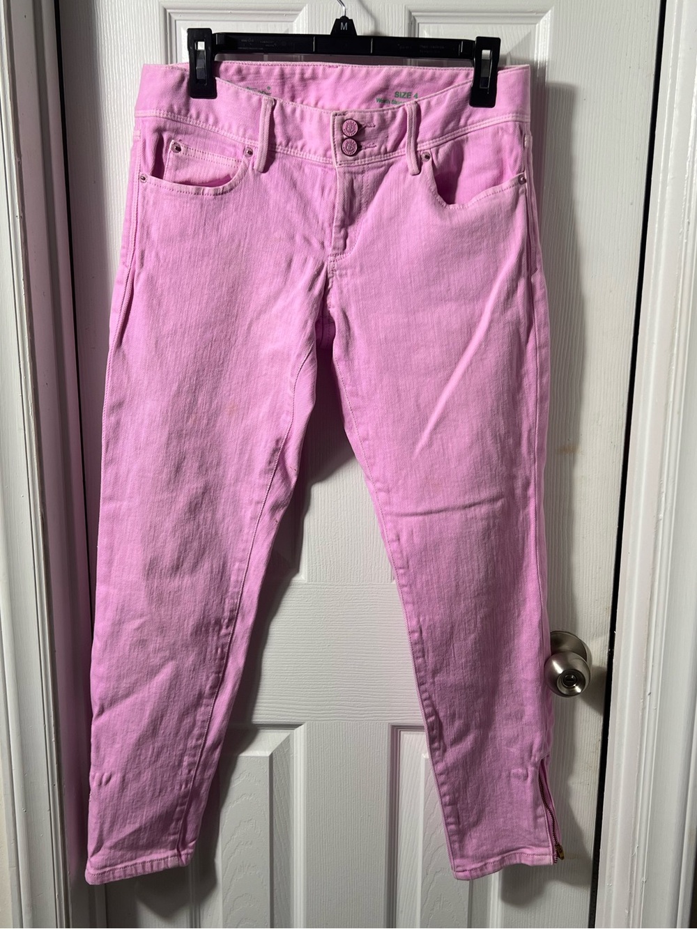 Lily Pulitzer Women’s Pink Stretch Denim Jeans with Zipper Details Size 4